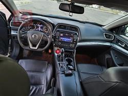 Nissan Maxima